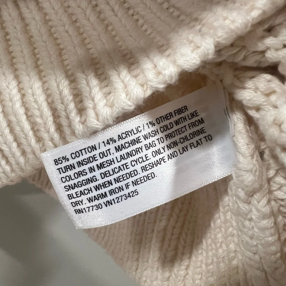 Universal Thread Crochet Sweater - Picture 6 of 7